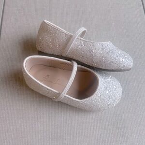 Anthropologie PRINCESS DALIANA GLITTER FLOWER GIRL FLATS - 8T